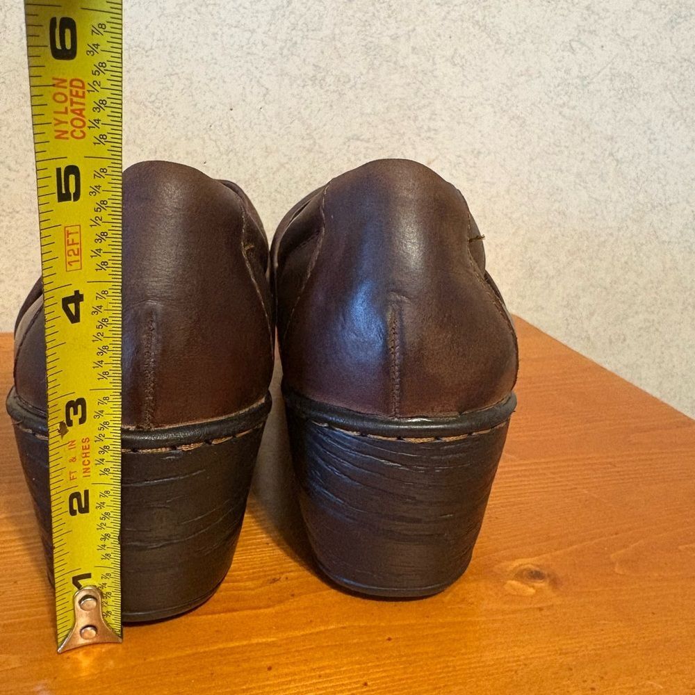 B.O.C. By Born Brown Leather Women's Peggy Clogs Size 10 - Picture 5 of 9